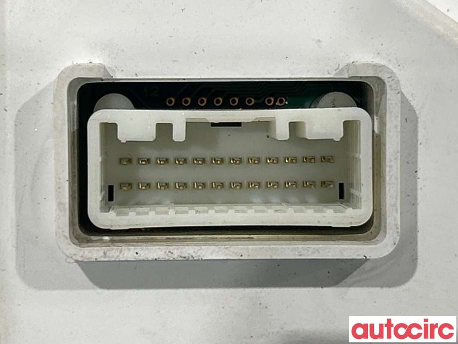 Instrumentpanel til Mitsubishi Outlander 2010-2012 (Type II, Fase 2)  (MITSUBISHI|8100B622)