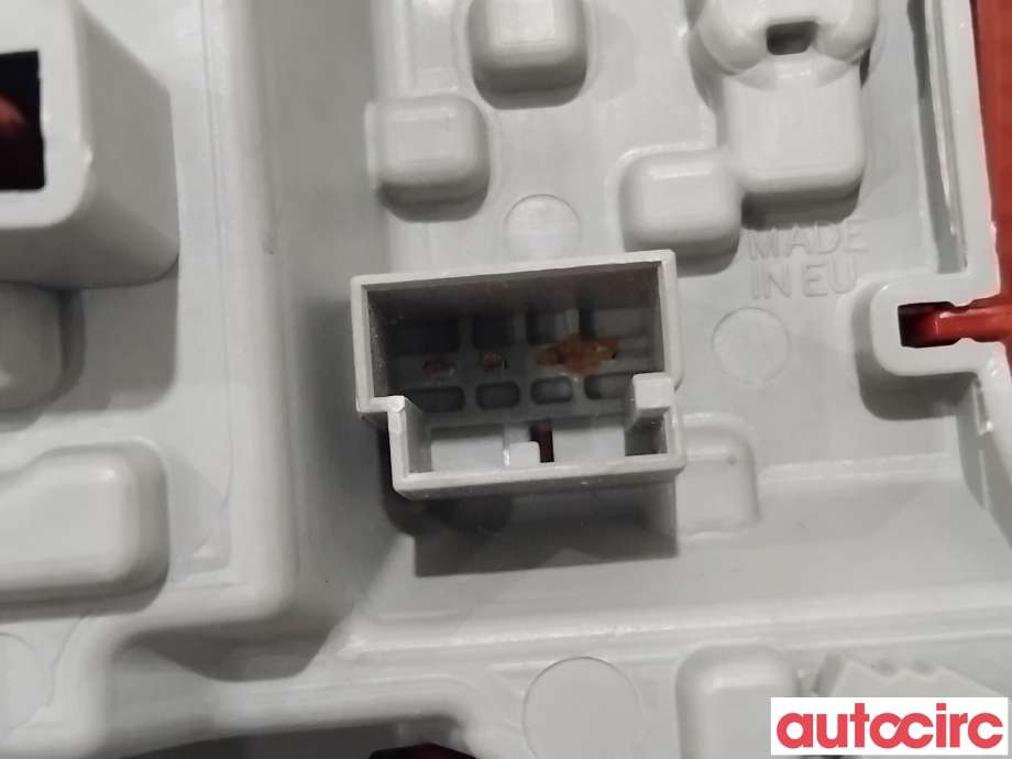 Baklykt venstre indre til VW Sharan 2010-->> (Type II)  (VOLKSWAGEN|7N0945093K|90008803)