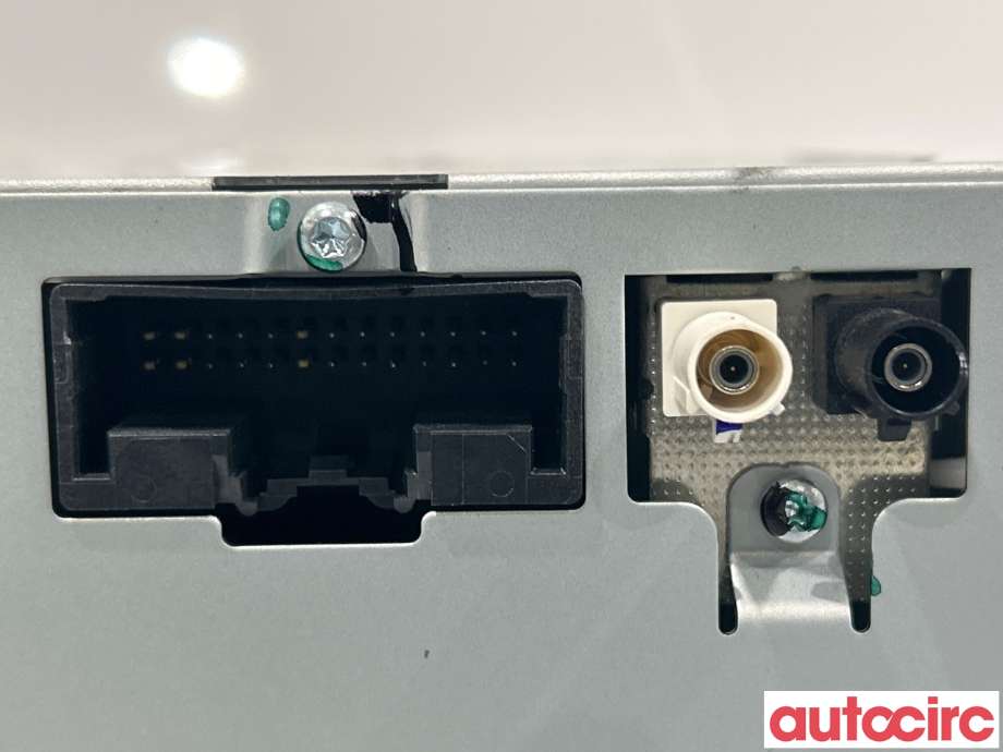 Bilstereo til Ford Ecosport 2016-->>  (FORD|2336295|F1E9-18C815-HK)