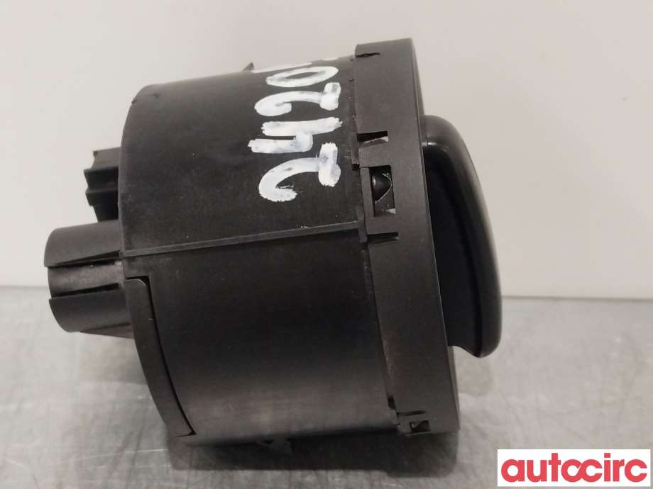 Bryter lys til VW Transporter / Caravelle 2015-2019 (T6) (T6) (VOLKSWAGEN|1K0941431|1K0941431BB)