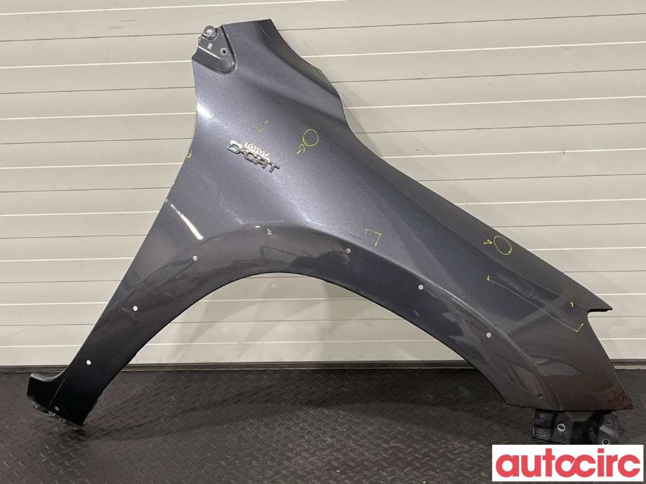 Skjerm høyre foran til Toyota RAV4, 2009-2013 (Type III, Fase 2) (TOYOTA|5381142300)