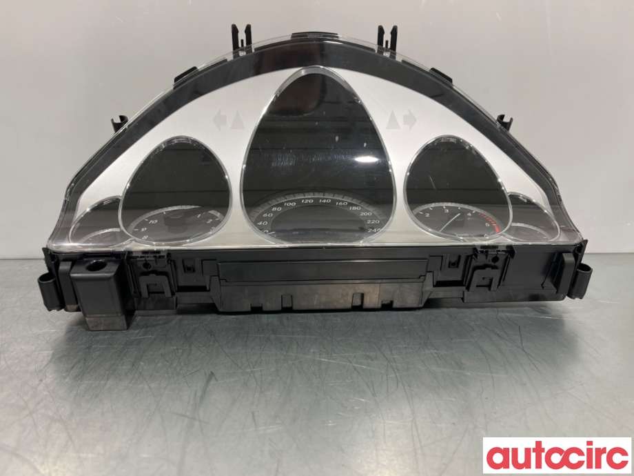 Instrumentpanel til Mercedes E-Klasse 2009-2013 (Fase 1) (W212) (W212) (MERCEDES|A2129004904|A2C53368989|A2129005803)