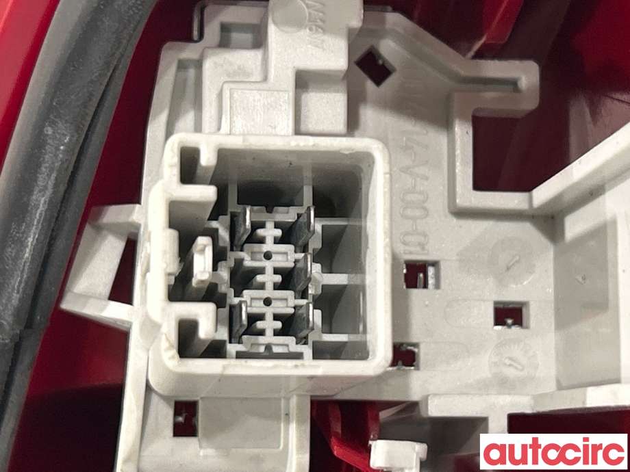 Baklykt høyre til Ford Fiesta 2008-2012 (Type VI, Fase 1)  (FORD|1709552|8A61-13A602-AB)