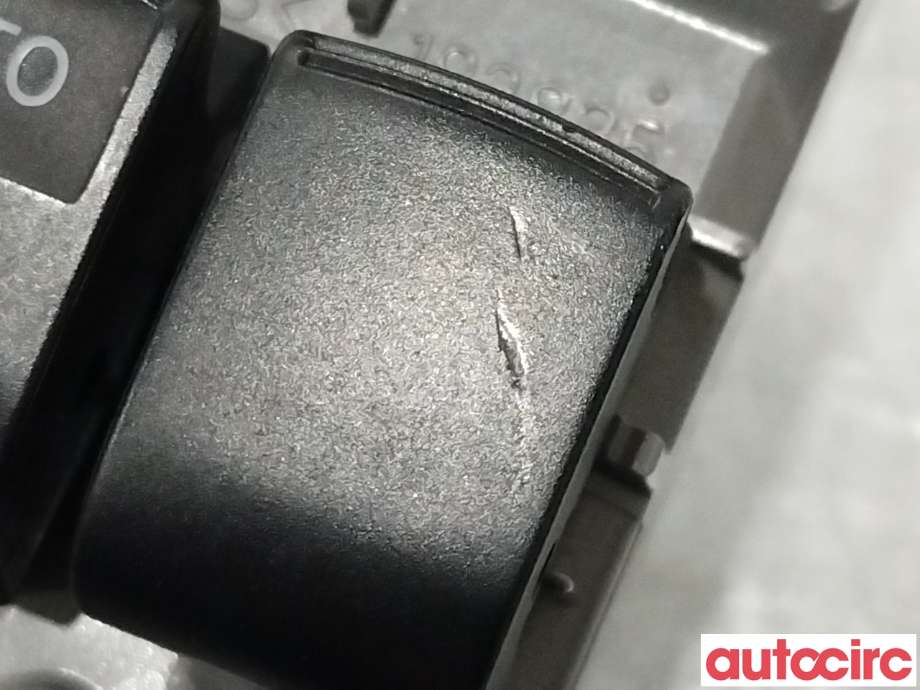 Bryter ruteheis til Toyota RAV4 2009-2013 (Type III, Fase 2)  (TOYOTA|8482012520|)
