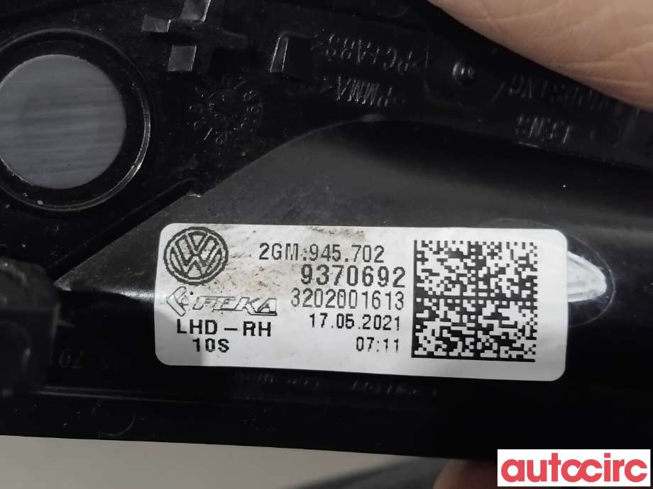 Refleksplate til VW T-Cross 2019-->>  (VOLKSWAGEN|2GM945702|9370692)