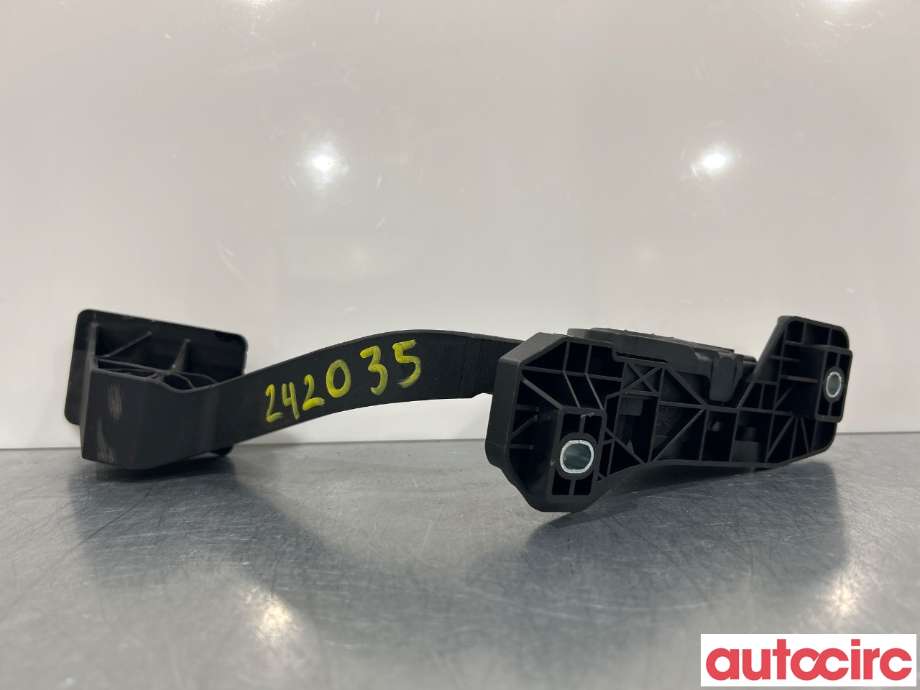 Pedal gass til Mitsubishi Space Star 2013-->> (Type II) (MITSUBISHI|1600A093)