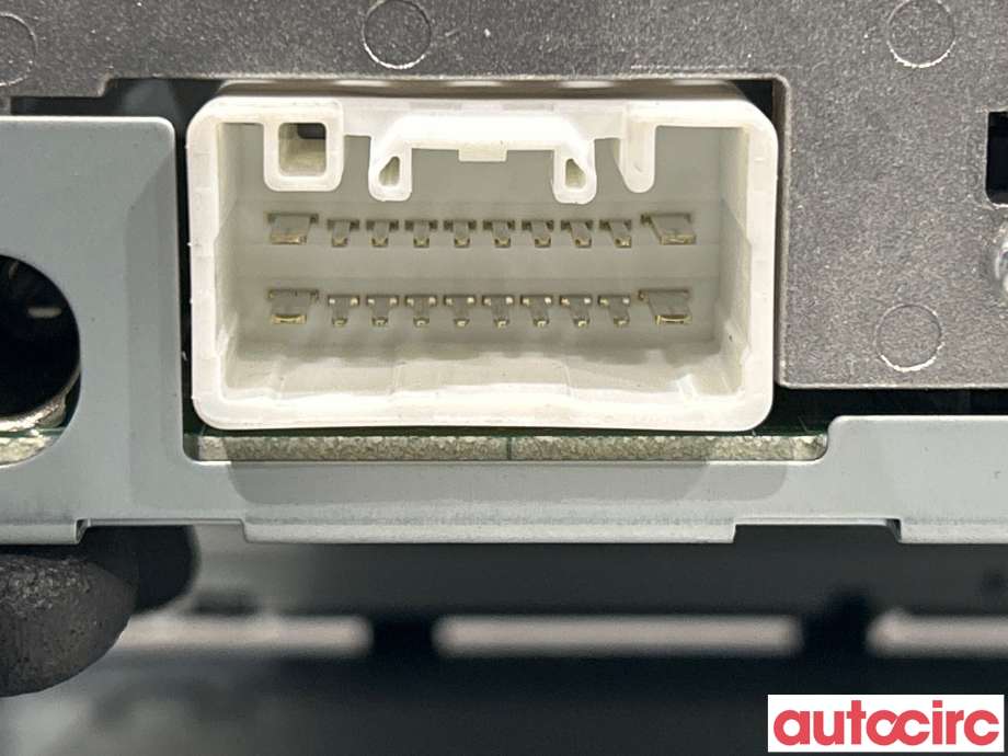 Bilstereo til Mitsubishi Space Star 2013-->> (Type II)  (MITSUBISHI|8701A799XA|8701A358)