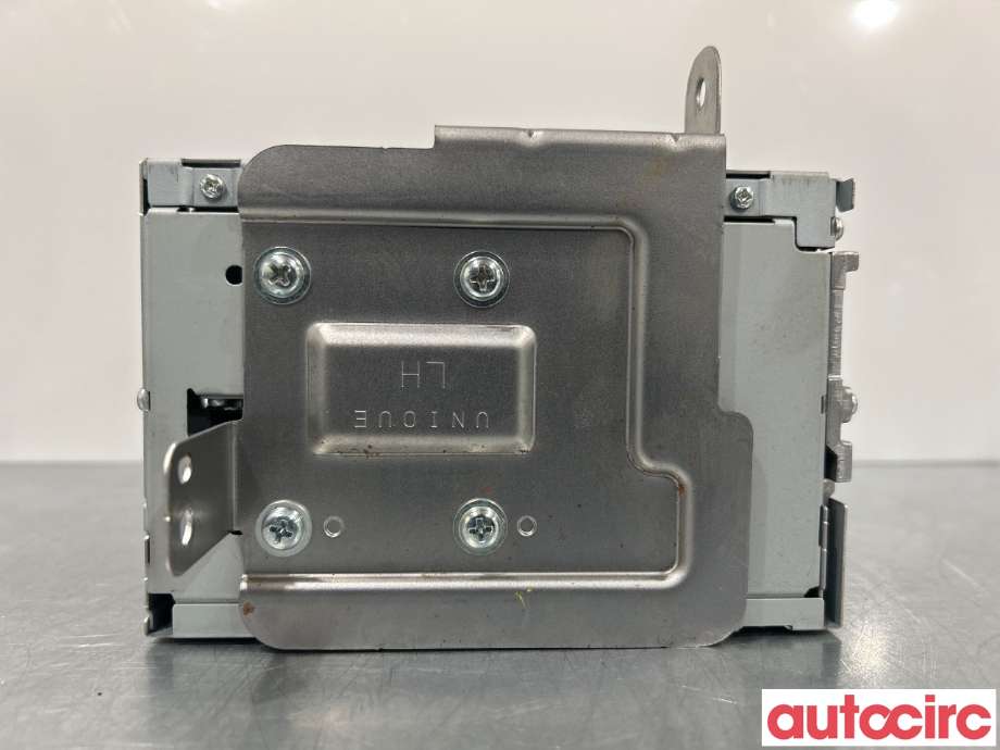 Bilstereo til Mitsubishi Pajero 2007-2016 (Type IV, Fase 1)  (MITSUBISHI|8701A355)