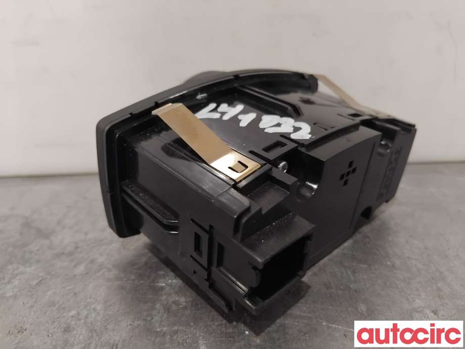 Bryter lys til Ford Focus 2014-2018 (Type III, Fase 2)  (FORD|2044632||F1ET13A024EA)