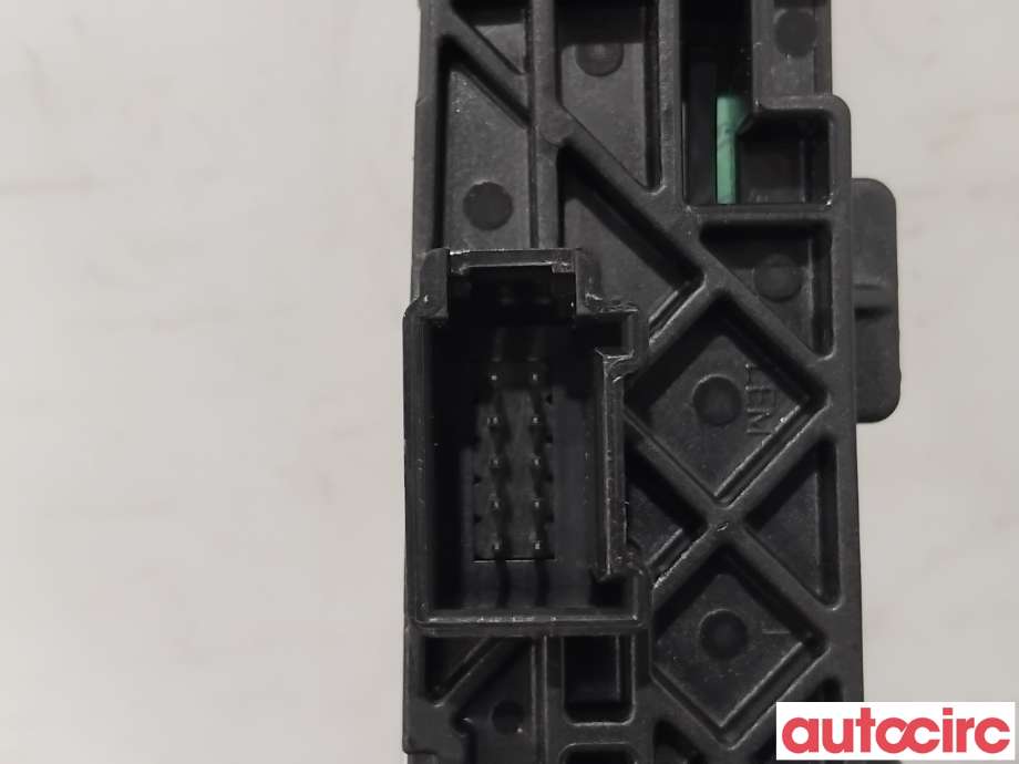 Diverse deler til Audi A4 2007-2014 (Type IV) (B8) (B8) (AUDI|8R1713463|)