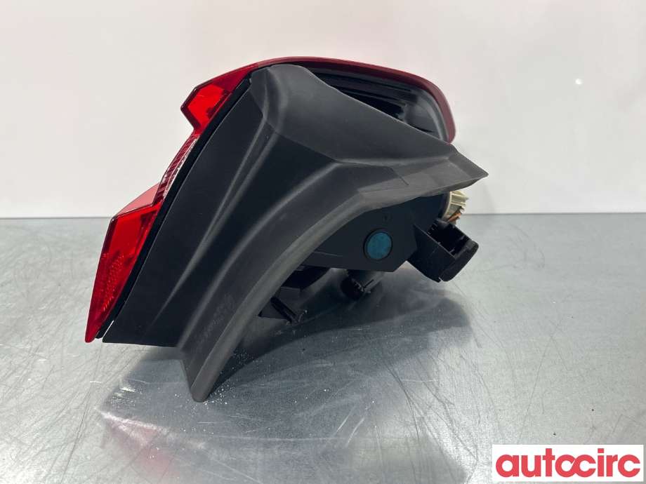 Baklykt venstre til Ford Fiesta 2017-->> (Type VII)  (FORD|2646381|H1BB-13405-BK)