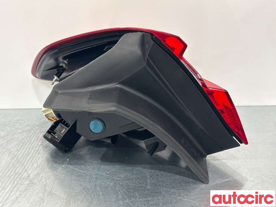 Baklykt høyre til Ford Fiesta 2017-->> (Type VII)  (FORD|2687484|HB1BB-13404-BK)