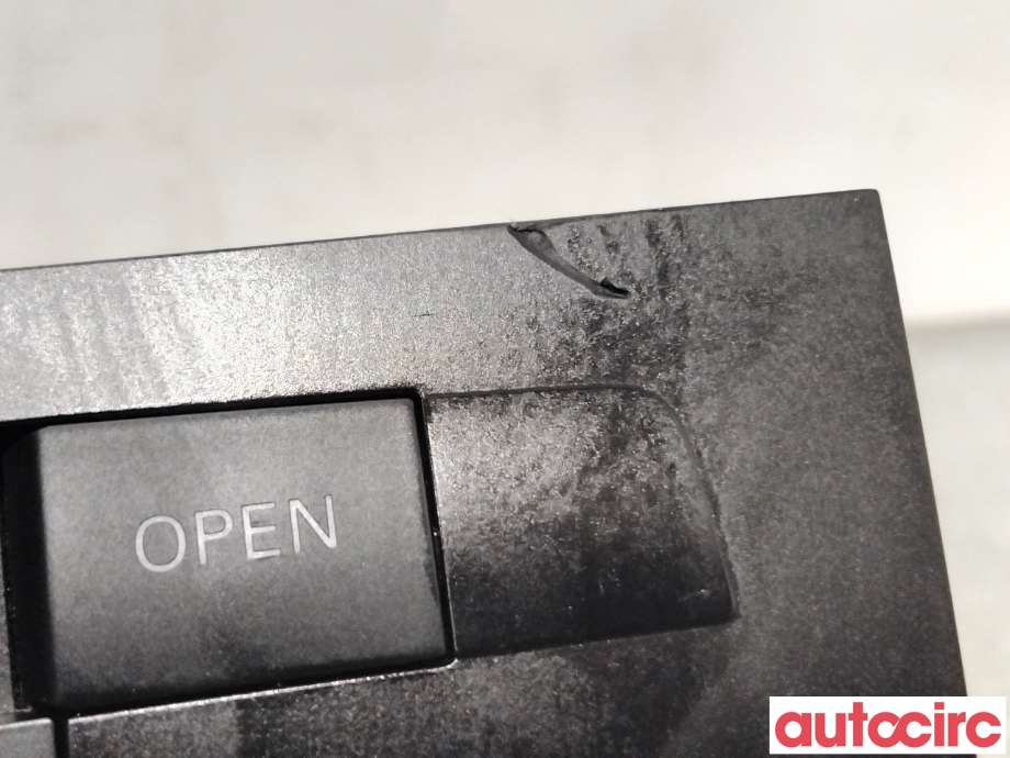 Bilstereo navigasjon til Audi Q7 2006-2010 (Type I, Fase 1)  (AUDI|4L0035666FX|HS9473|4L0035666F)