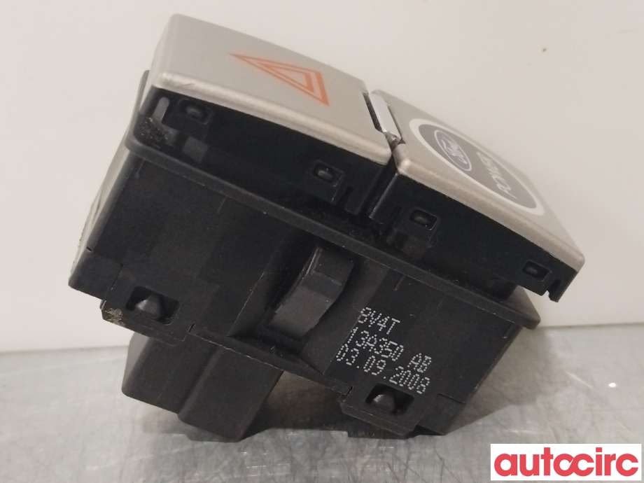 Bryter nødblink til Ford Kuga 2008-2012 (Type I)  (FORD|1498834|)