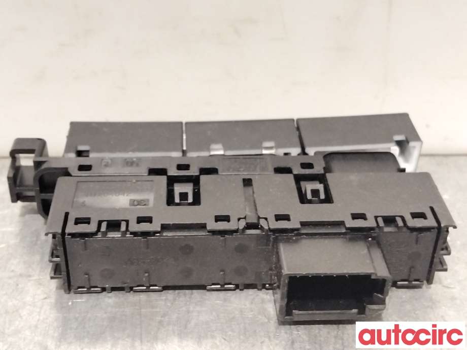 Bryter diverse til VW Golf VII 2012-2017 (Fase 1)  (VOLKSWAGEN|5G1927137N|)