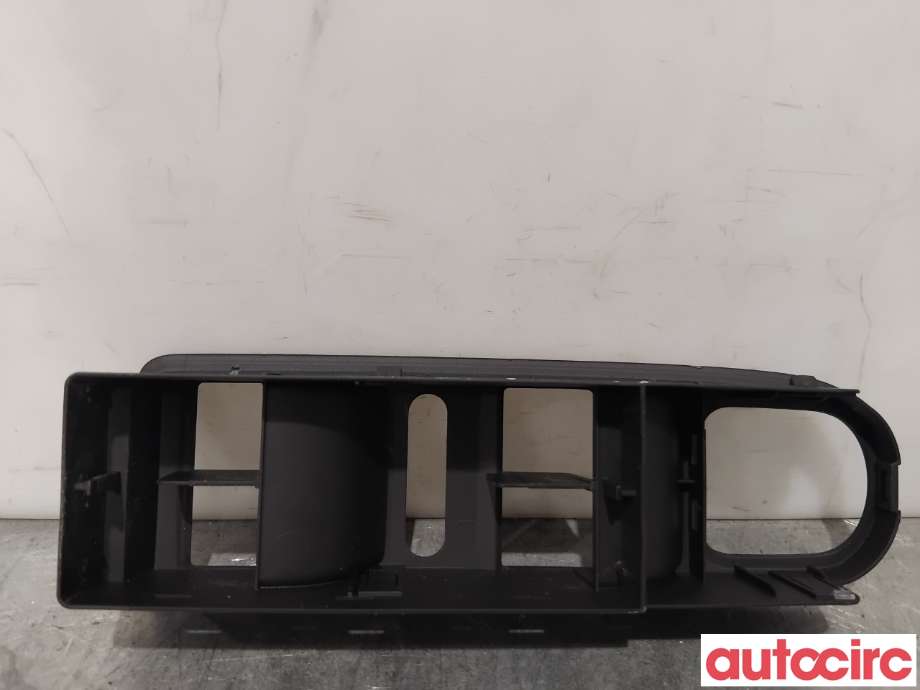 Diverse deler til VW Golf VI 2008-2012  (VOLKSWAGEN|5K0867255A|)