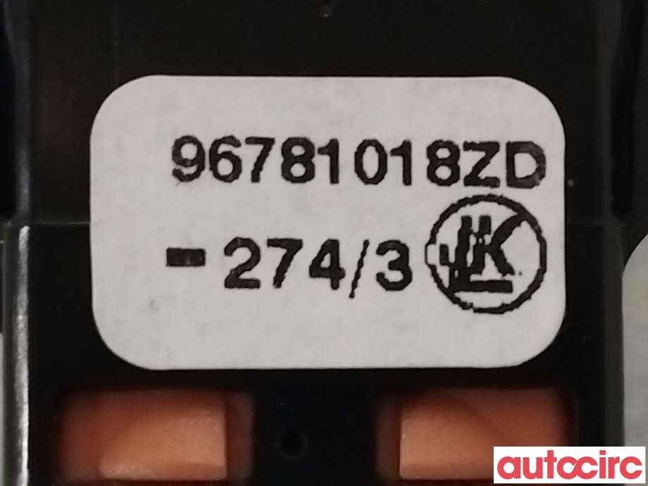 Bryter nødblink til Citroën C4, Picasso 2013-2018 (Type II) (CITROEN|96781018ZD)