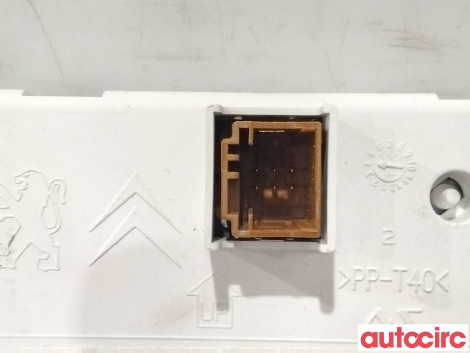 Multimedia display (MCU - Media Controller Unit) til Peugeot 508 2011-2014 (Type I, Fase 1)  (PEUGEOT|1609923680|9805341480|1623902480)