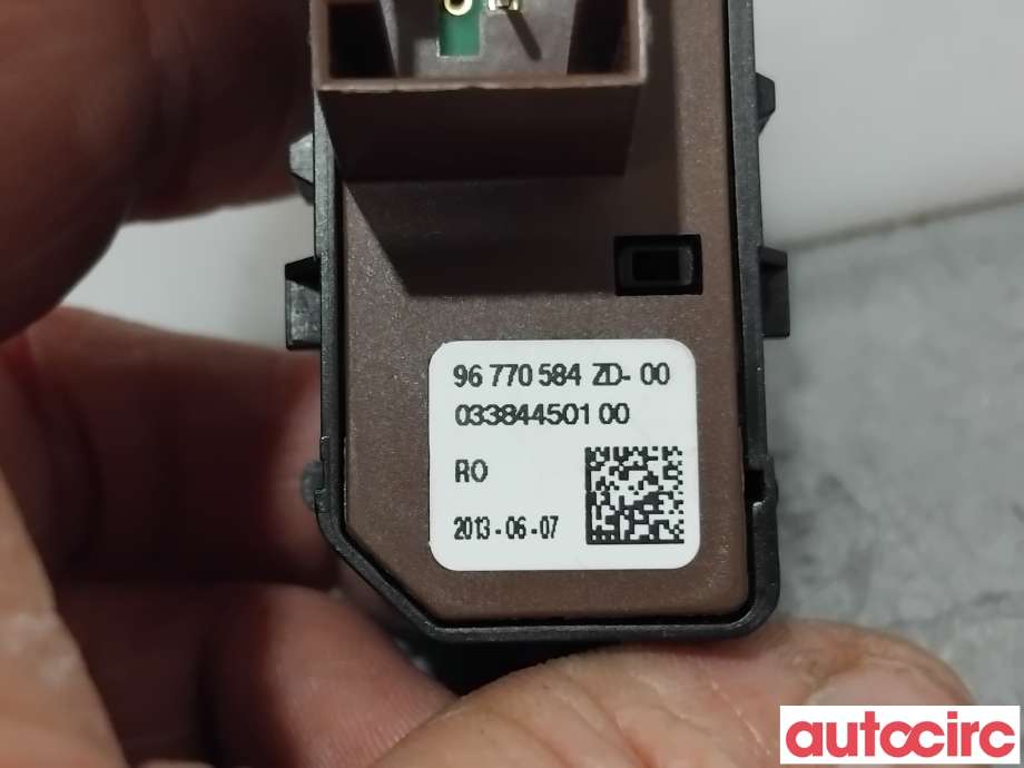 Bryter baklukeåpner til Peugeot 508 2011-2014 (Type I, Fase 1) (PEUGEOT|96770584ZD|)