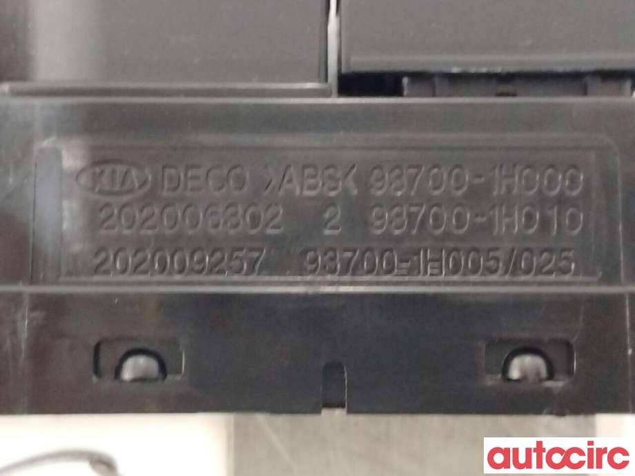 Bryter nødblink til Kia Cee