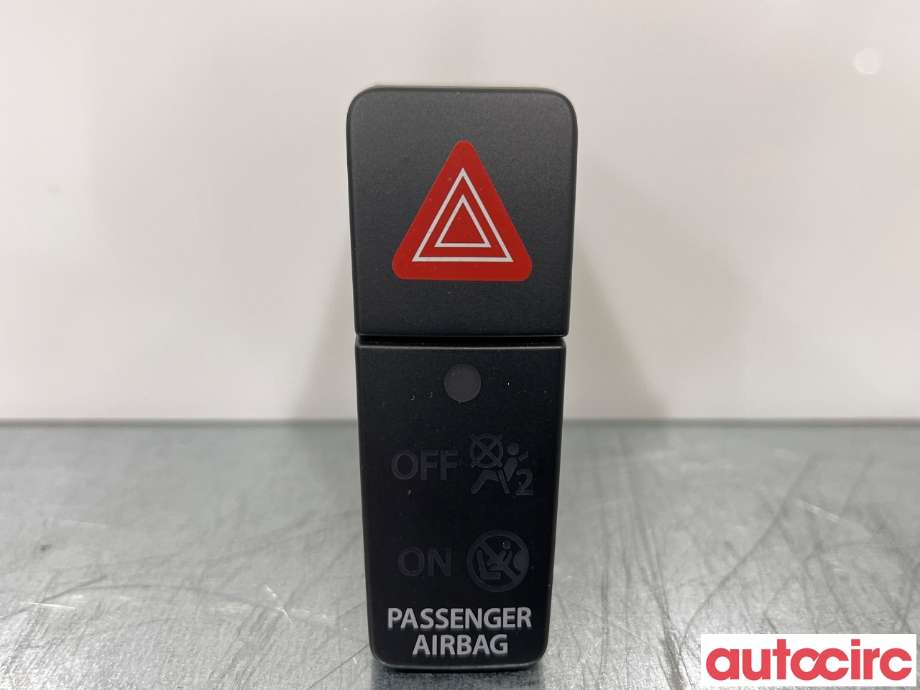 Bryter nødblink til Suzuki SX4 S-CROSS 2013-->> (Type II) (SUZUKI|37430-55L20-5PK)