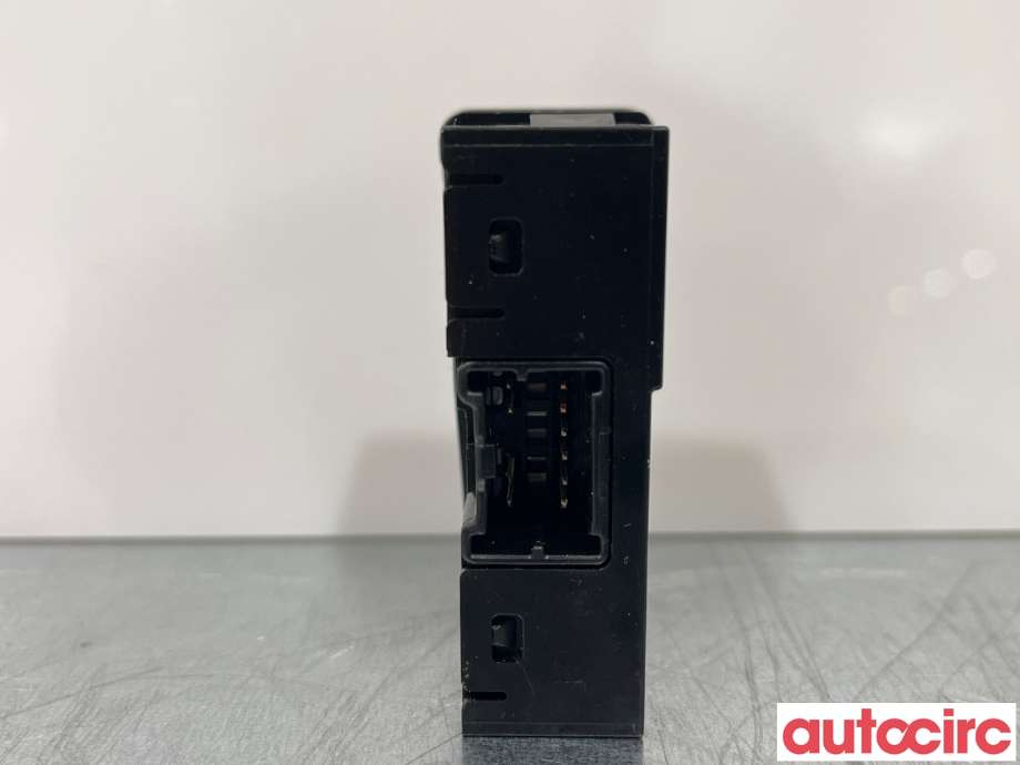 Bryter nødblink til Suzuki SX4 S-CROSS 2013-->> (Type II) (SUZUKI|37430-55L20-5PK)