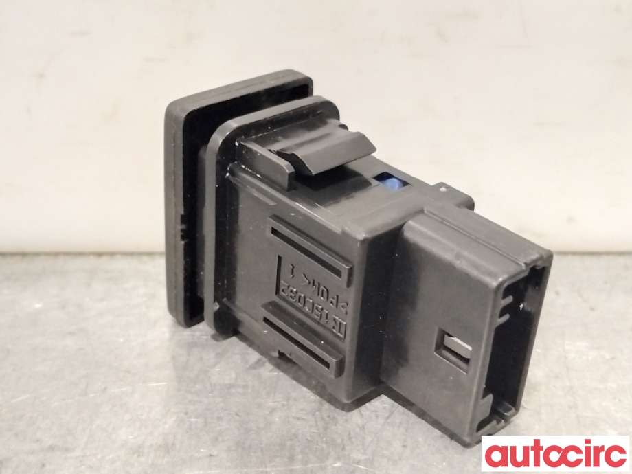 Bryter Antispinn til Toyota RAV4 2013-2015 (Type IV, Fase 1)  (TOYOTA|8498842080|)