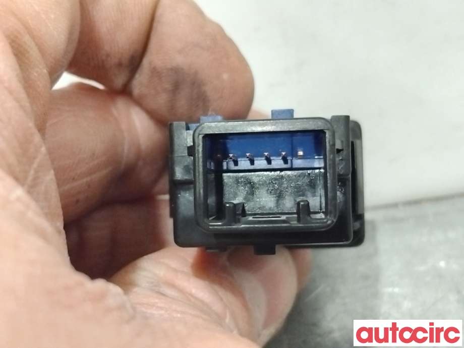 Bryter diverse til Toyota RAV4 2013-2015 (Type IV, Fase 1)  (TOYOTA|8472542010|)
