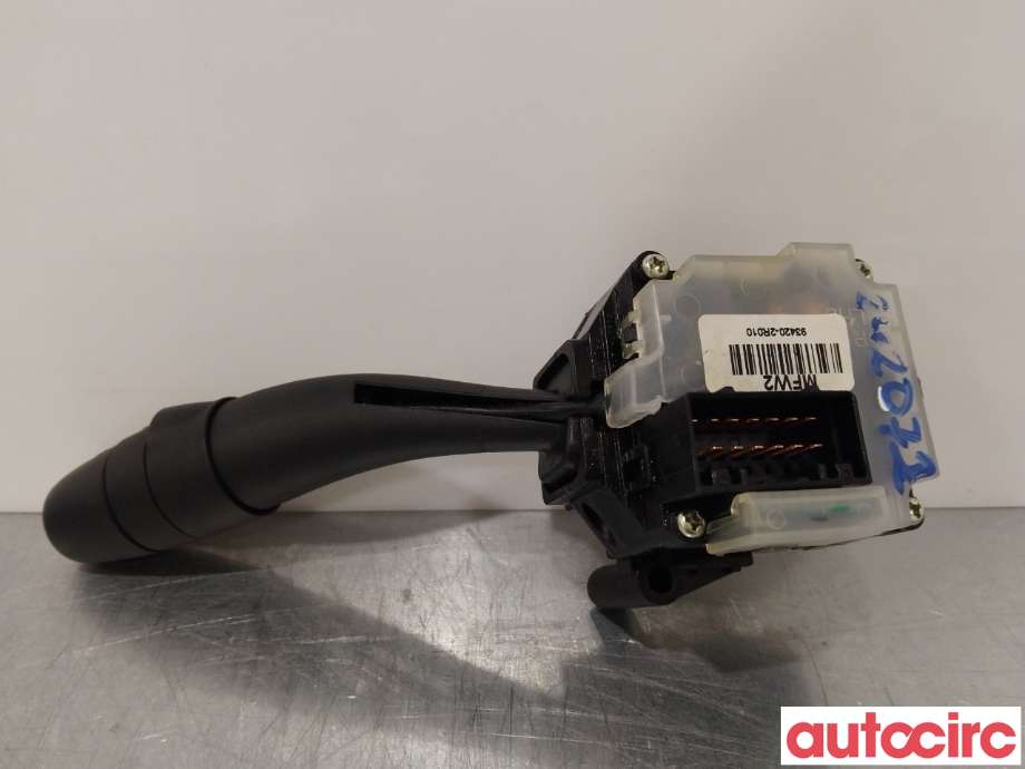 Bryter visker til Hyundai i30 2007-2012 (Type I)  (HYUNDAI|934202R010)