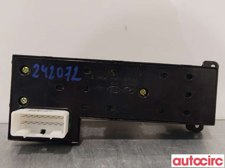 Ruteheis til Hyundai i30 2007-2012 (Type I)  (HYUNDAI|935702L010)