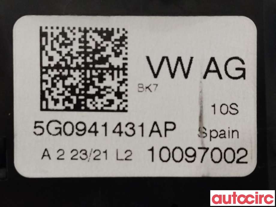 Bryter lys til VW T-Cross 2019-->>  (VOLKSWAGEN|5G0941431BD|5G0941431AP)