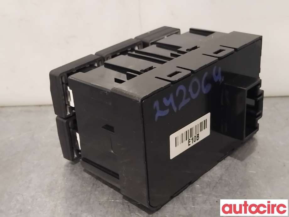 Bryter diverse til Kia Soul 2014-2019 (Type II) (KIA|93600E4100|)