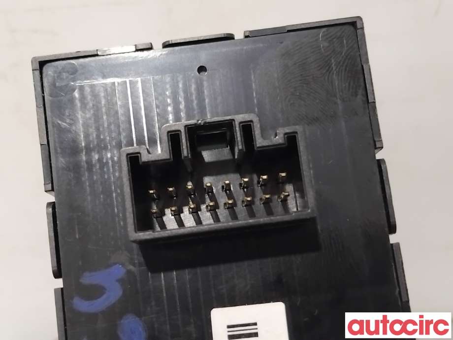 Bryter diverse til Kia Soul 2014-2019 (Type II) (KIA|93600E4100|)