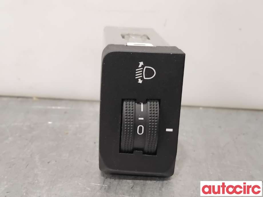 Frontlykter til Kia Soul, 2014-2019 (Type II)  (KIA|93735E4000)