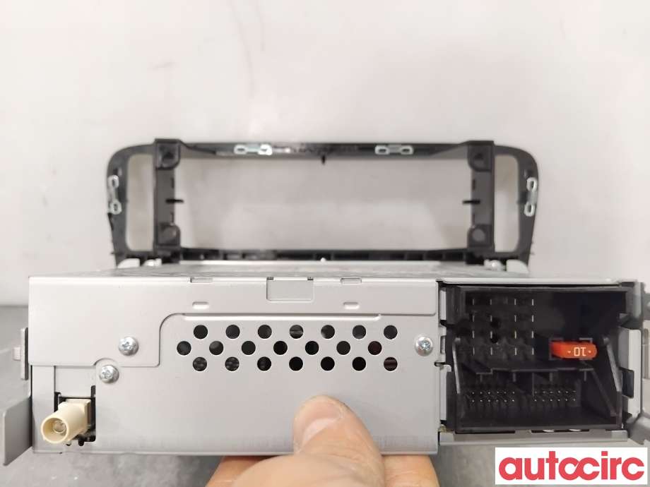 Bilstereo til VW Up 2012-2019  (VOLKSWAGEN|NO NR|RCD215|1S0035156A)