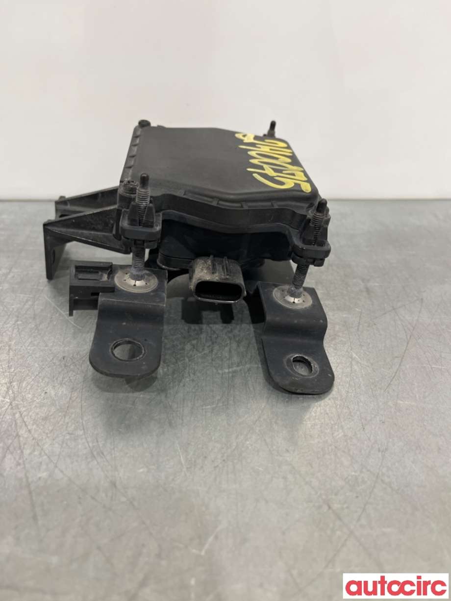 Sensor radar til Toyota Avensis 2009-2015 (Type III, Fase 1)  (TOYOTA|8821020010|)