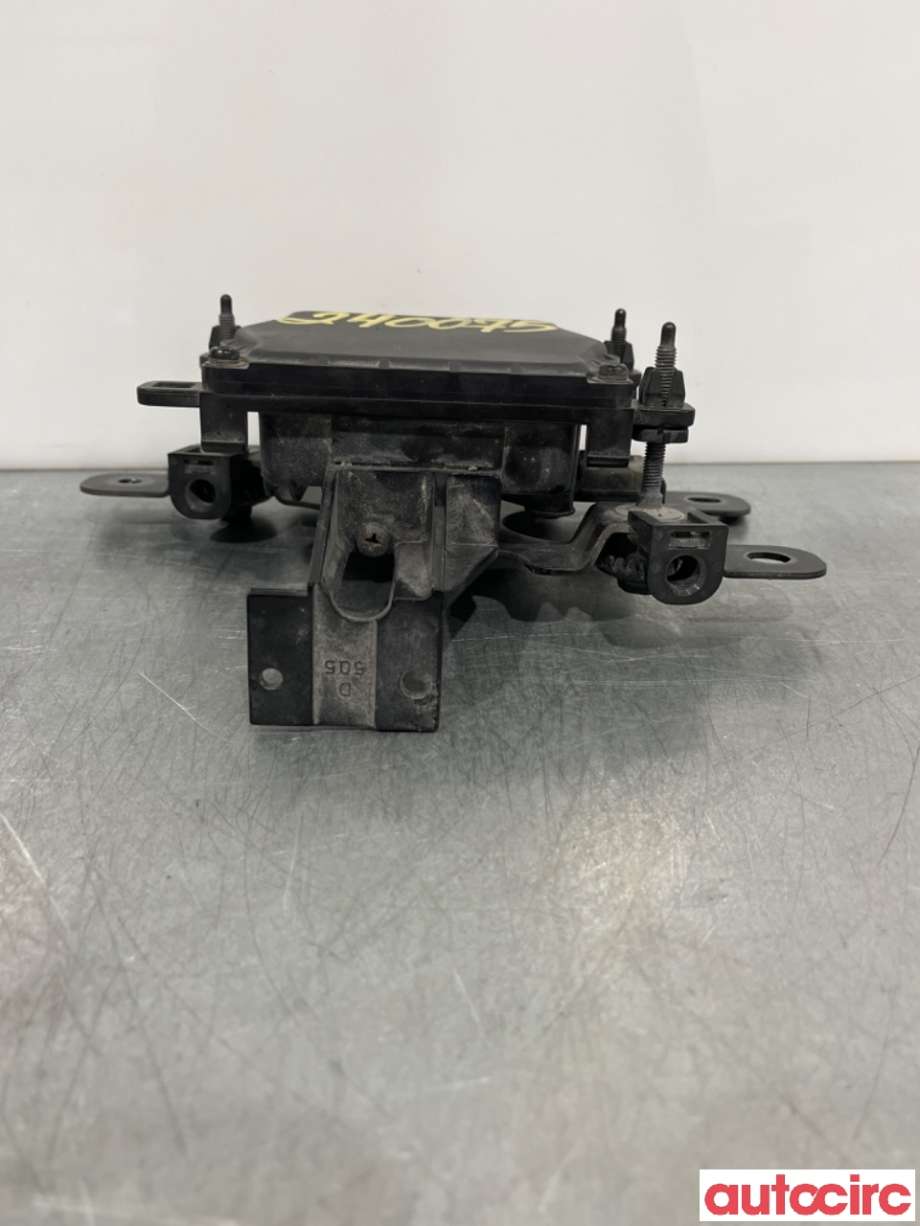 Sensor radar til Toyota Avensis 2009-2015 (Type III, Fase 1)  (TOYOTA|8821020010|)