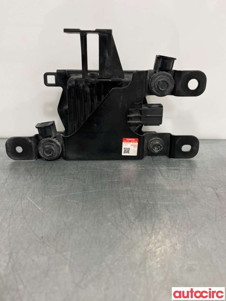 Sensor radar til Toyota Avensis 2009-2015 (Type III, Fase 1)  (TOYOTA|8821020010|)