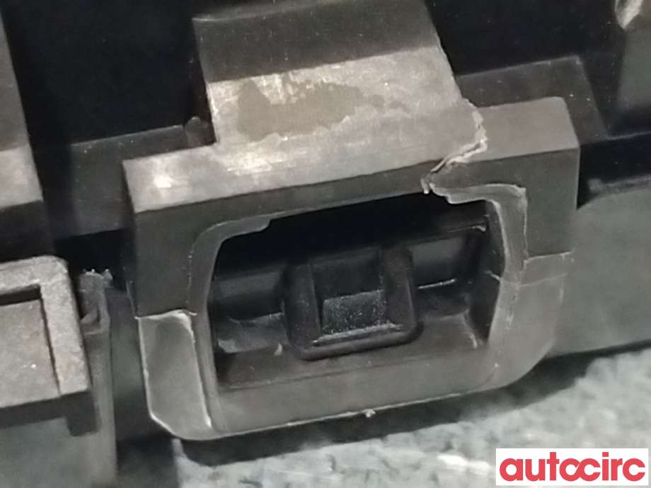Diverse deler til BMW X1 2022-->> (U11) (U11) (BMW|84105B52225|84105A85F48|84105A73DC5)