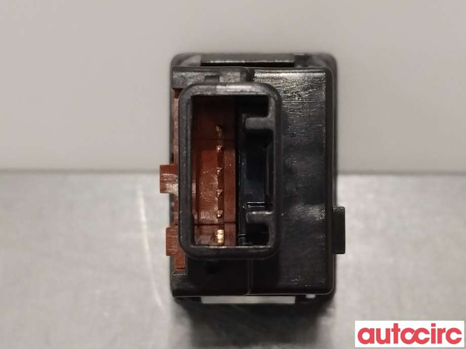 Bryter rutevarme til Toyota RAV4 2009-2013 (Type III, Fase 2)  (TOYOTA|8729002020|8729042010|)