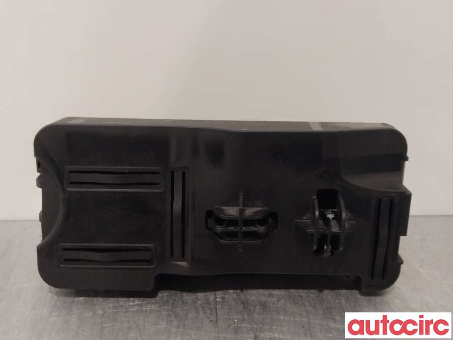 Sikringsboks til Ford Kuga 2019-->> (Type III)  (FORD|2462830|LX6T-14D068-HAG)