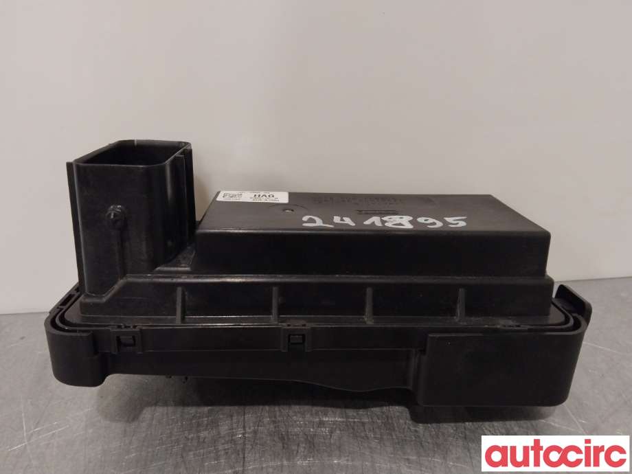 Sikringsboks til Ford Kuga 2019-->> (Type III)  (FORD|2462830|LX6T-14D068-HAG)