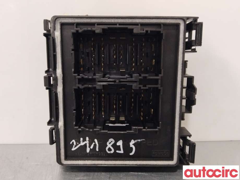 Sikringsboks til Ford Kuga, 2019-->> (Type III) (FORD|2603230)