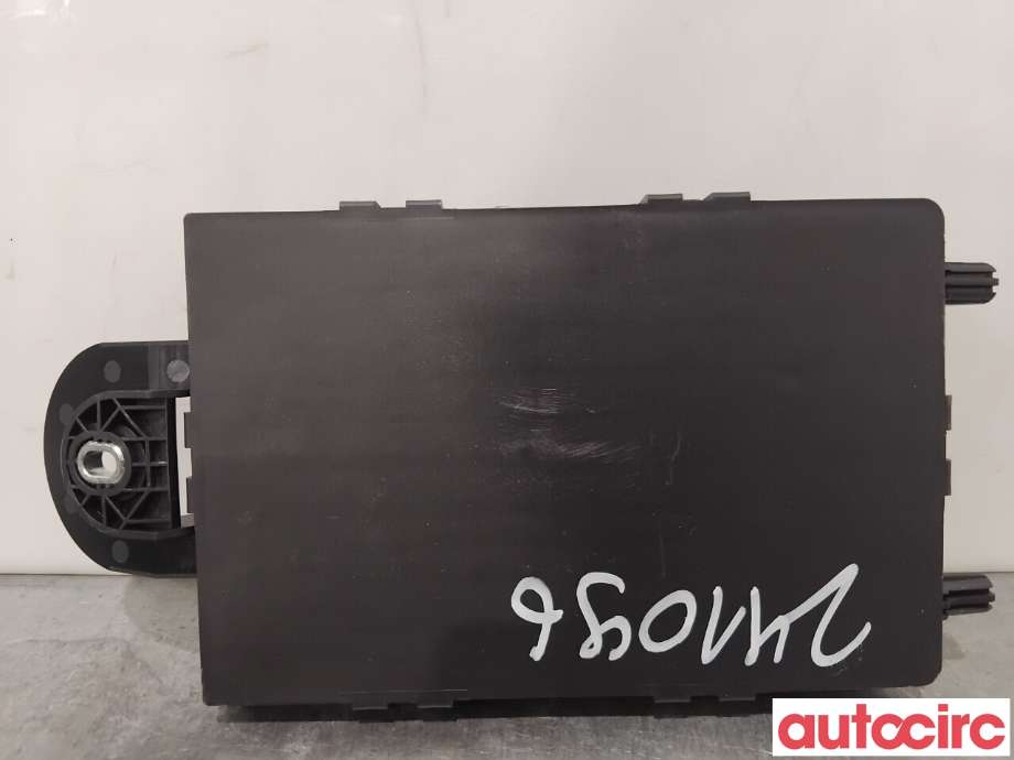 Sikringsboks til Volvo V90 / V90 CC / S90 2016-->>  (VOLVO|32142591||31682732)