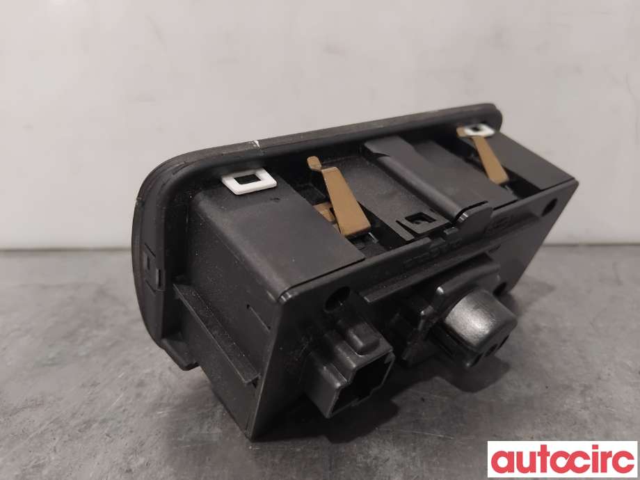 Bryter lys til Volvo V40 2012-2019  (VOLVO|31443831||30739424)