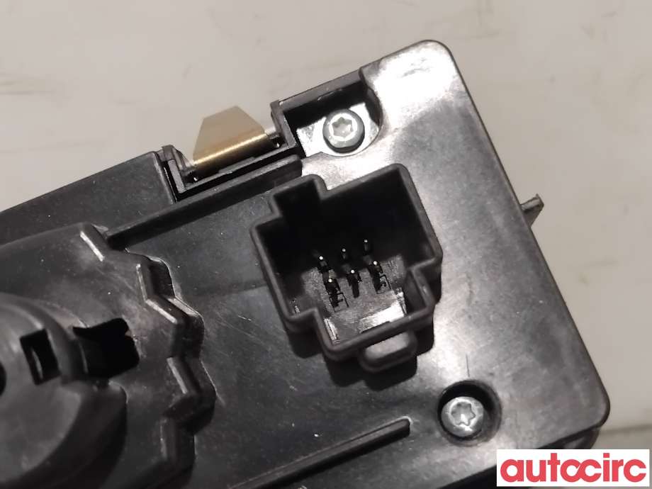Bryter lys til Volvo V40 2012-2019  (VOLVO|31443831||30739424)