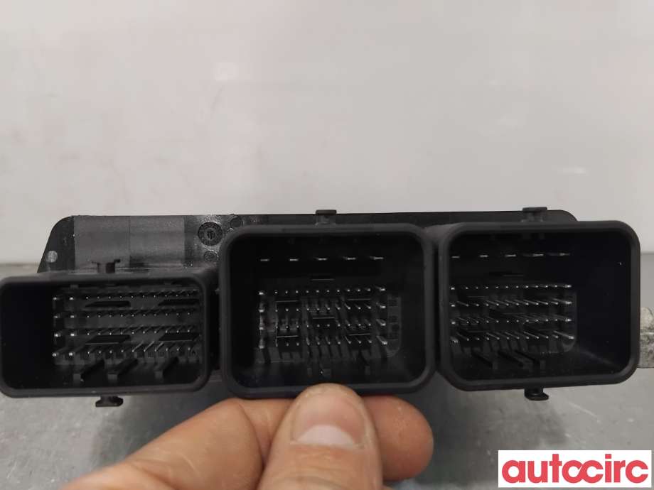Styreenhet motor til Volvo V40 2012-2019  (VOLVO|36000608|S180134103|31355712)