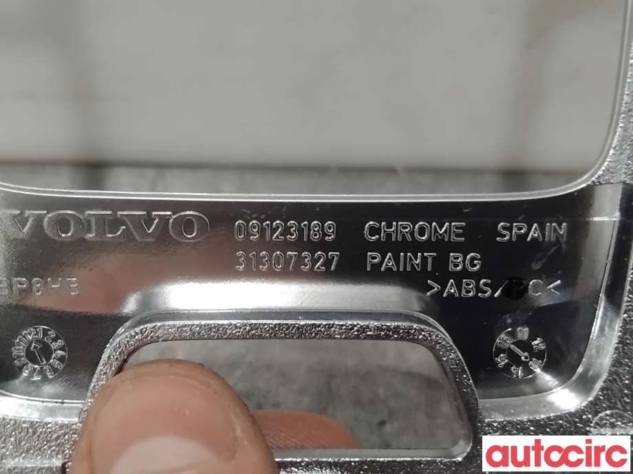 Diverse deler til Volvo V40 2012-2019  (VOLVO|9123189|)