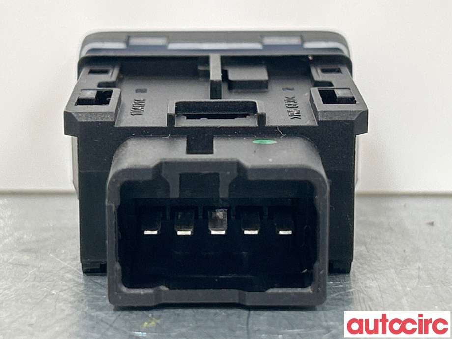 Bryter tåkelys til Suzuki Vitara 2015-->> (Type IV)  (SUZUKI|37270-68L00|37270-57L00)