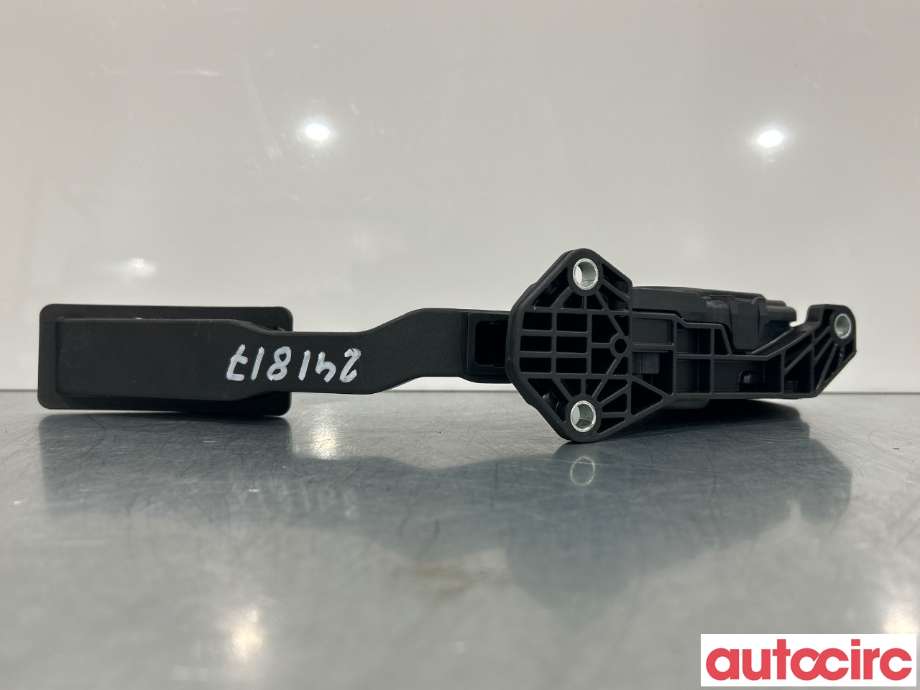 Pedal gass til Suzuki Vitara 2015-->> (Type IV)  (SUZUKI|49400-68L51)